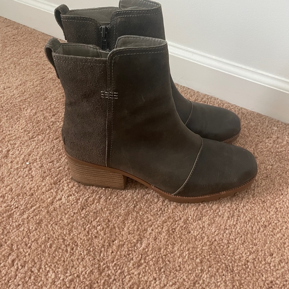 Sorel Cate Waterproof Boots Size 11